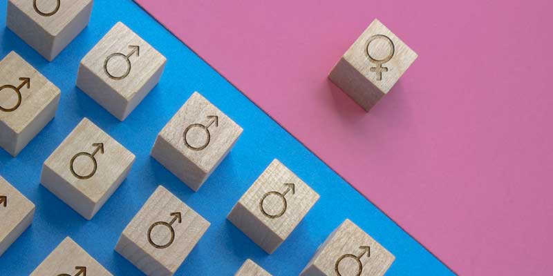 Cybersexism – o formă periculoasă de violență digitală asupra adolescentelor. Cum o recunoști?