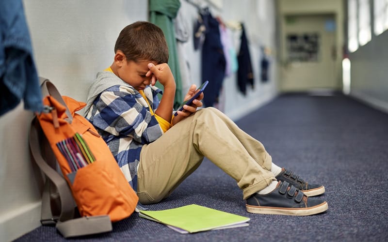 Cum știi că ești afectat de cyberbulling